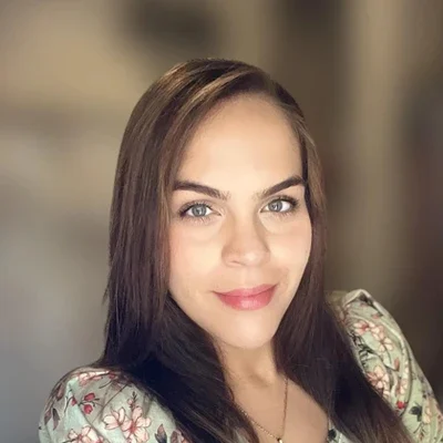 A headshot photo of Desiree Jones